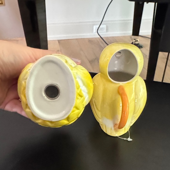 Anthropologie Yellow Ceramic Bird Creamer and Sugar - Picture 4 of 5